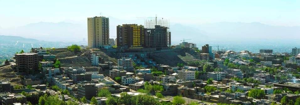 برجی ارام روی تپه های امانیه با چشم اندازی ابدی به کوههای با صلابت البرز،و شهرتهران